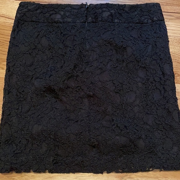 Express Mini skirt- size 2 - Picture 3 of 6